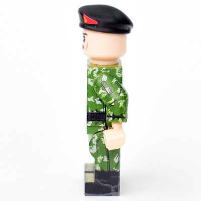 BR008 Офицер Морпех в маскхалате КЛМК березка разделенка в берете. Совместим с лего.