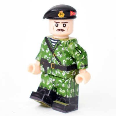 BR008 Офицер Морпех в маскхалате КЛМК березка разделенка в берете. Совместим с лего.