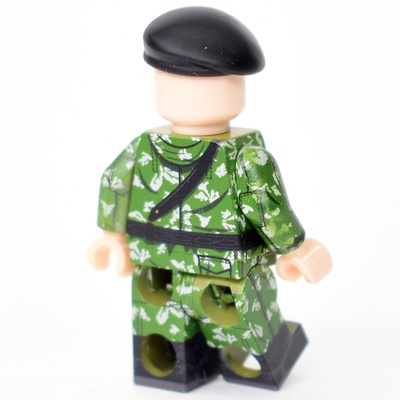 BR008 Офицер Морпех в маскхалате КЛМК березка разделенка в берете. Совместим с лего.