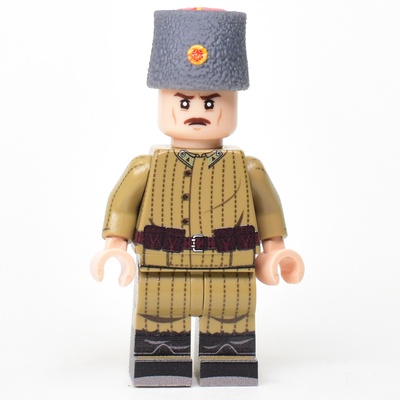 Папаха генеральская, красный верх с кокардой обр 1940. для лего фигурок.