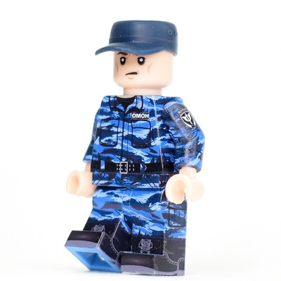 RB001 Боец ОМОН в камуфляже синий камыш. Минифигурка, совместимая с лего.