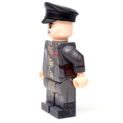 CW001 Красноармеец агитатор в шинели и картузе периода гражданской войны. Совместим с лего.