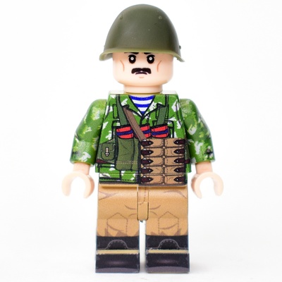 BR010 Солдат ВДВ в куртке КЛМК березка разделенка в шлеме. Совместим с лего.