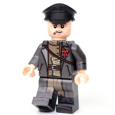 CW001 Красноармеец агитатор в шинели и картузе периода гражданской войны. Совместим с лего.