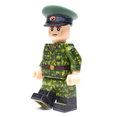 BR002 Пограничник в камуфляже березка, в фуражке. Совместим с лего.